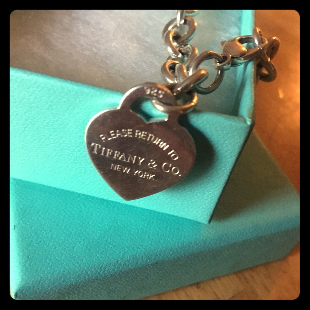 💍Authentic Tiffany & Co. Classic Charm Bracelet💍